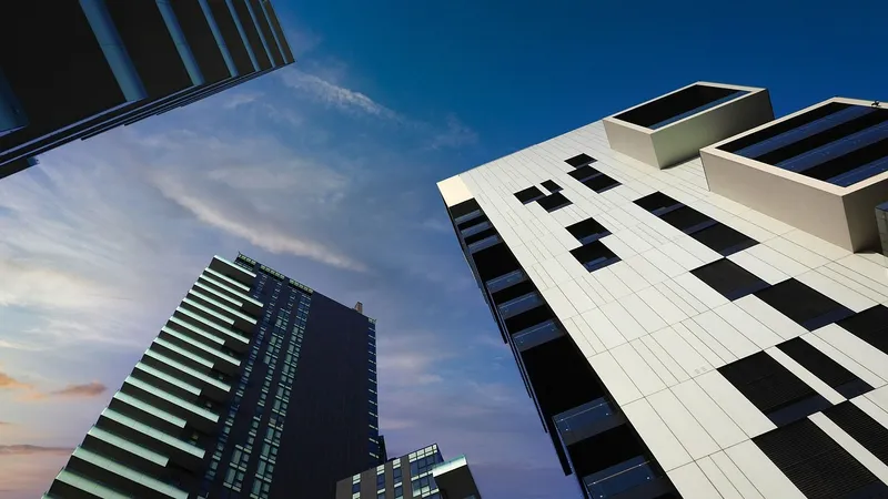 многоэтажные дома, город