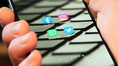 социальный сети, мобильные приложения