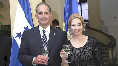 лидер президентских выборов Гондураса