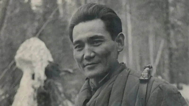 Бауыржан Момышулы, казахстанский полководец