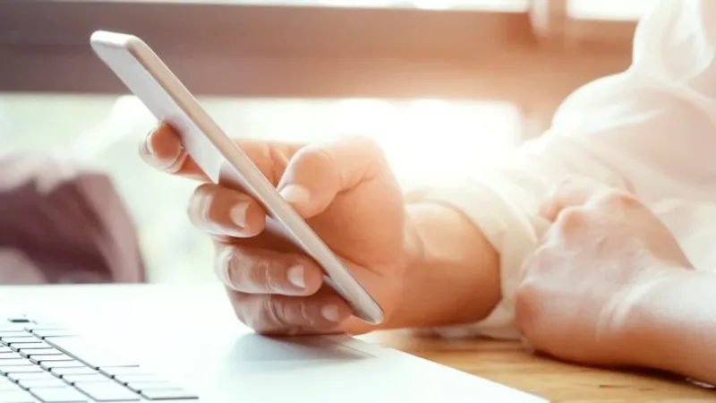 мобильный телефон, гаджет, интернет