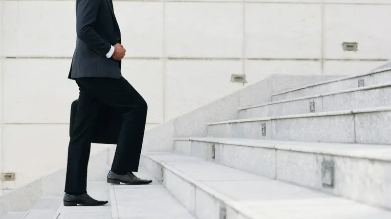 лестница, государственный служащий