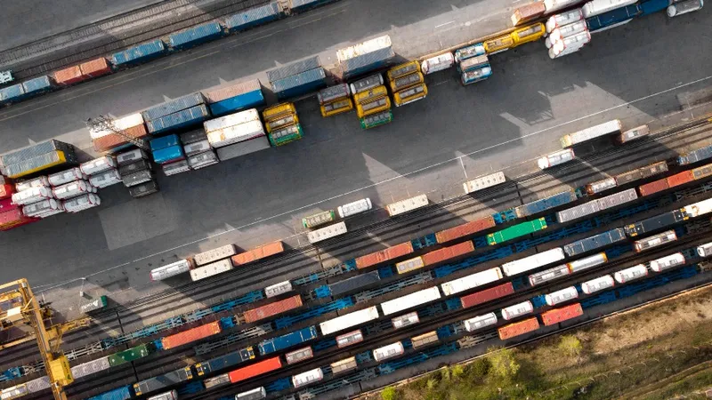 логистика, грузовые перевозки