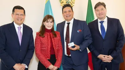 Мексик, Казахстан, дипломаты