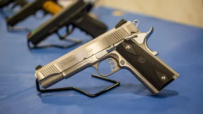 Оружие, пистолет