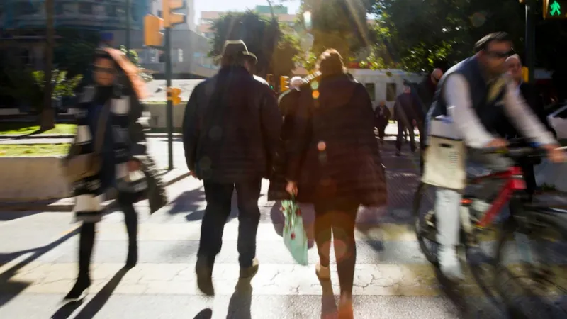 улица, пешеходы