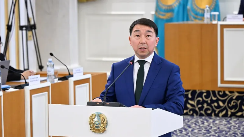 Зампредседателя Конституционного суда Бакыт Нурмуханов