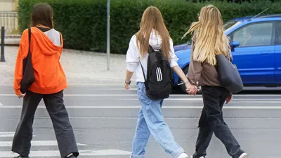 улица, пешеходы