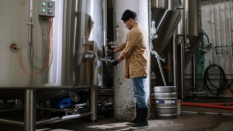 работник, цех, производство