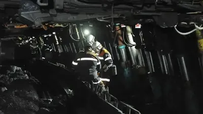 Люди в шахте