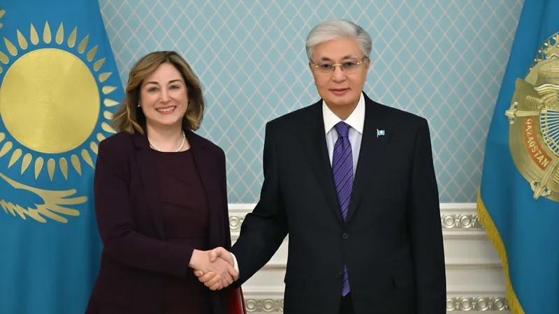 Касым-Жомарт Токаев и Джули Стаффт