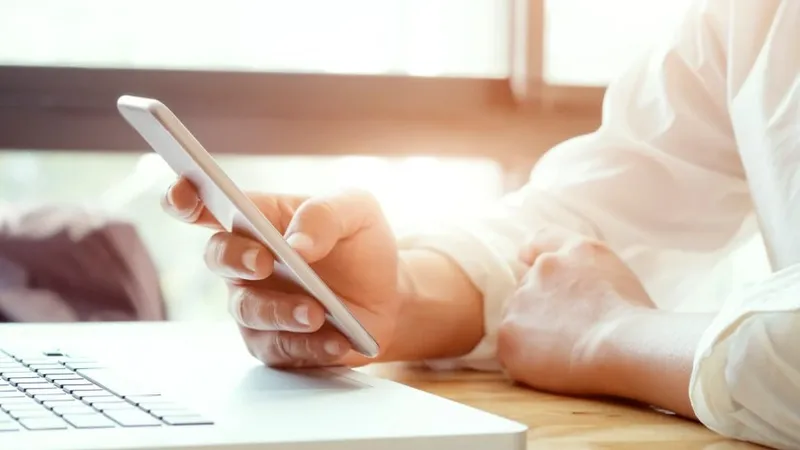 мобильный телефон, гаджет