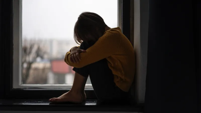 Ребенок, окно