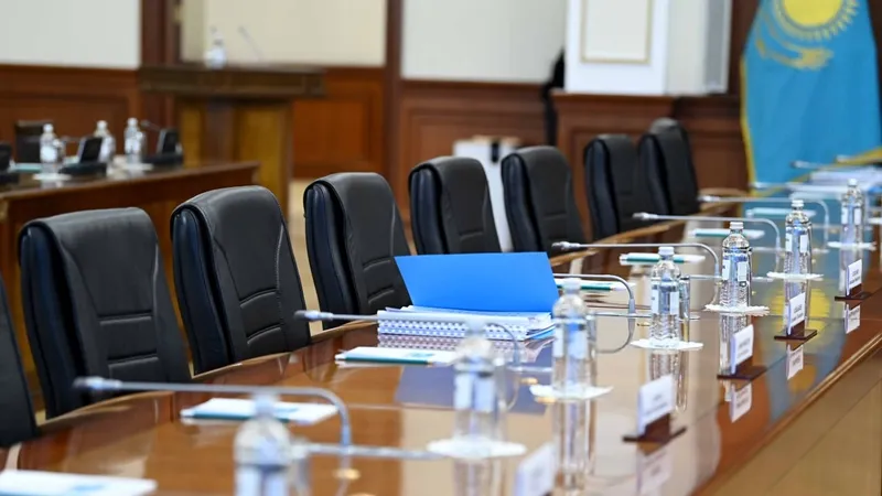 Заседание, заседания, зал заседаний, пустой зал, госслужба, государственная служба, госслужащие, госслужащий 