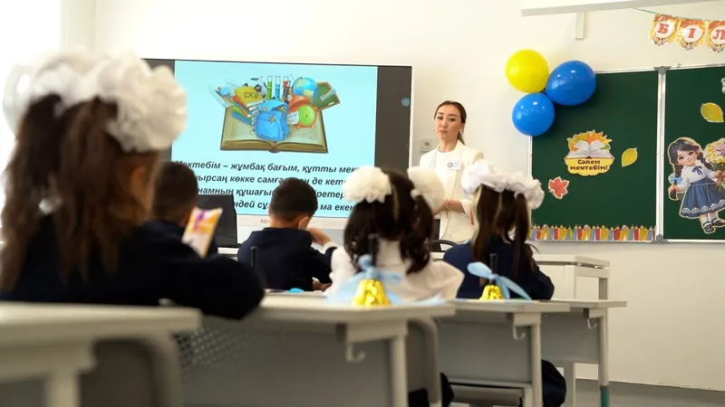 Школьный учитель, учитель, педагог, школьный преподаватель, школа, школьники, ученики