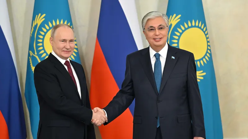 Президент Республики Казахстан Касым-Жомарт Токаев и Президент Российской Федерации Владимир Путин, Касым-Жомарт Токаев и Владимир Путин, Путин и Токаев, Токаев и Путин