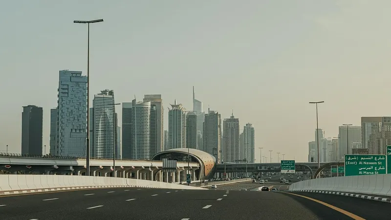 трасса, город