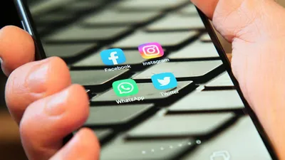 мобильные приложения, социальные сети