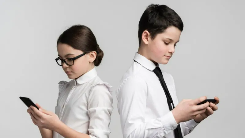 смартфоны, мобильные телефоны