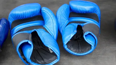Боксерские перчатки, бокс