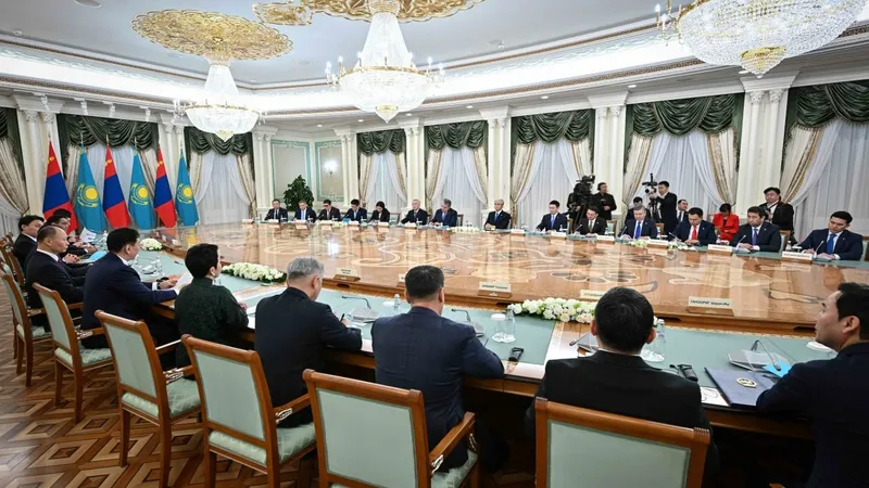 Казахстан, Монголия