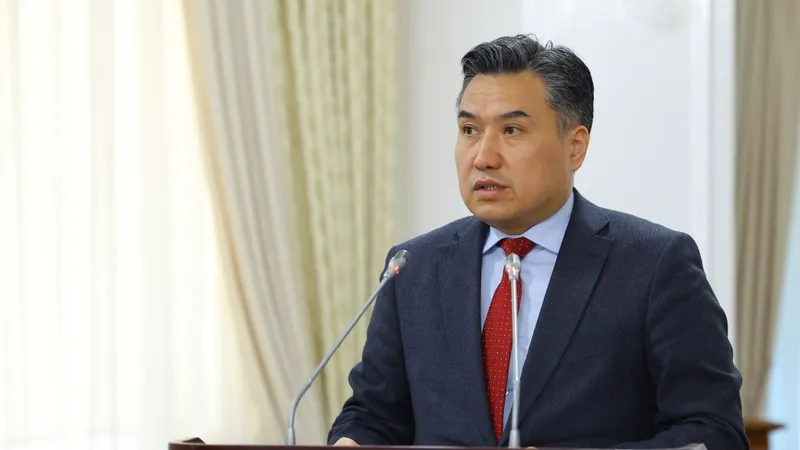 министр труда и соцзащиты населения