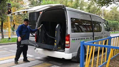 Инватакси, водитель