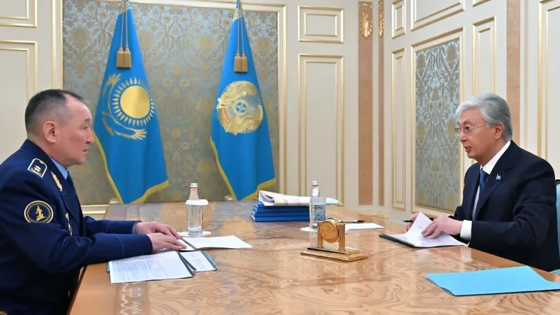 Касым-Жомарт Токаев, президент Казахстана, министр обороны