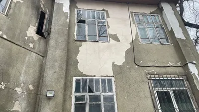 Аварийное здание, старый дом