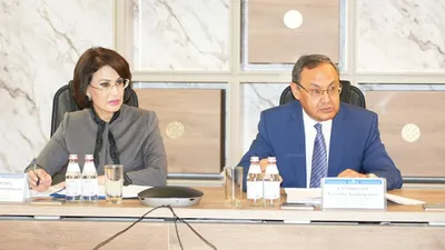 министр здравоохранения Акмарал Альназарова