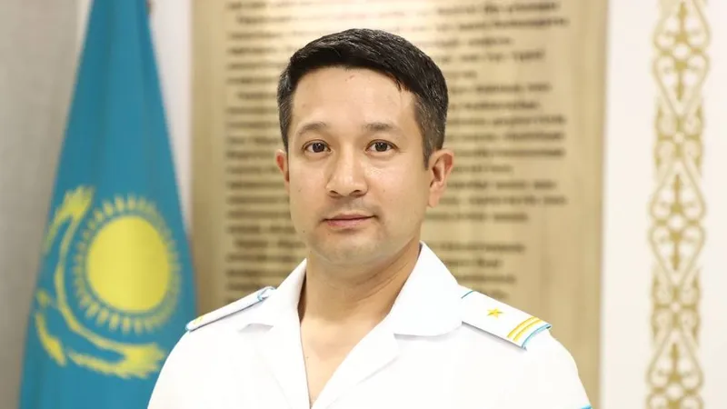 полицейский Роман Есмуханов