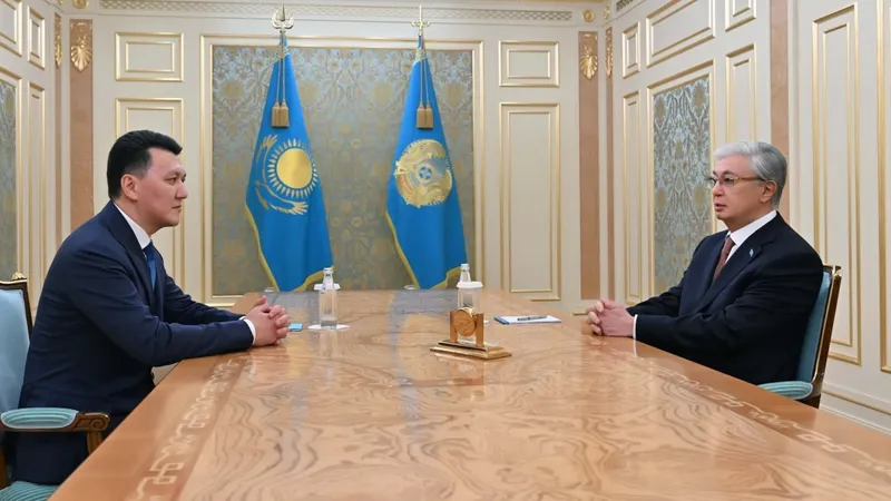 президент Казахстана Касым-Жомарт Токаев и вице-президент Ерлан Карин