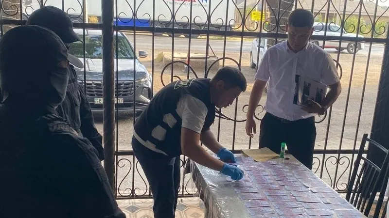 полицейский, вымогательство