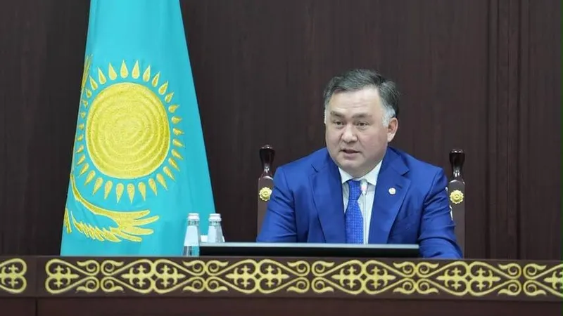 председатель Верховного суда Асламбек Мергалиев